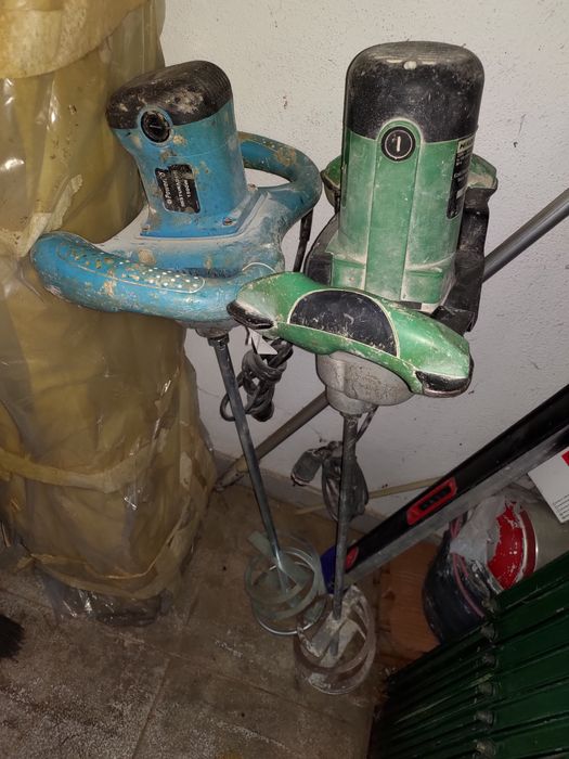 Duas misturadoras  em ótimo estado de conservação