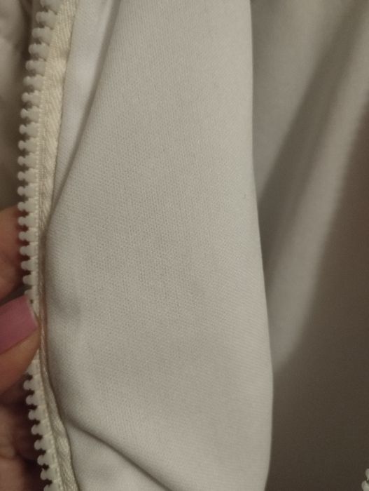 Продам куртку на дівчинку б/у