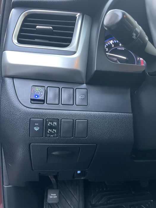 Продам автомобиль Тойота