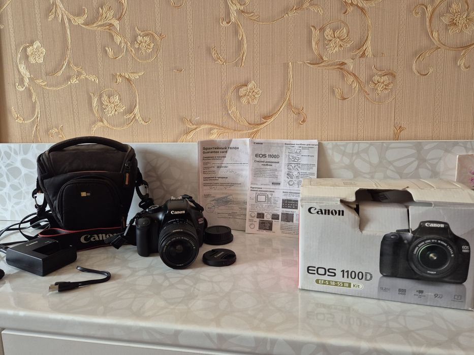 Цифровая Фотокамера 1100DEOS