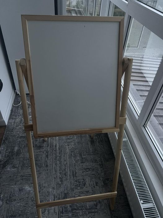 Дитячій мольберт