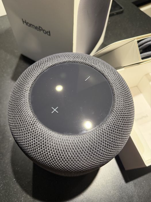 Apple HomePod — розумна колонка з Spatial Audio та Siri