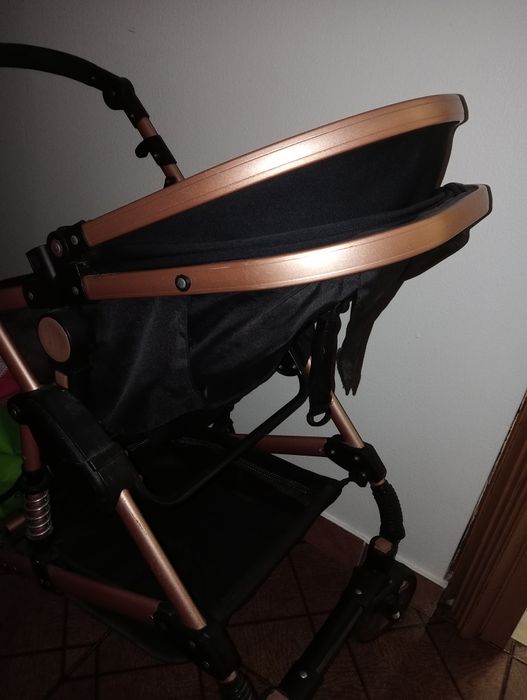 Carrinho de passeio de bebé