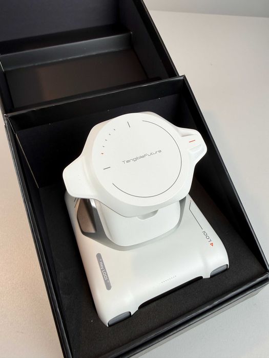 LOOI Robot AI Desktop Companion (Novo na Caixa)