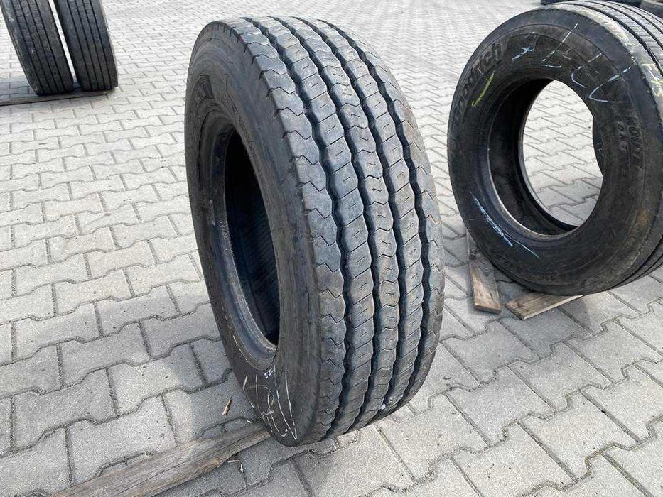 Opona ciężarowa używana naczepowa 235/75R17.5 STARMAXX LZ305 / 10-11mm