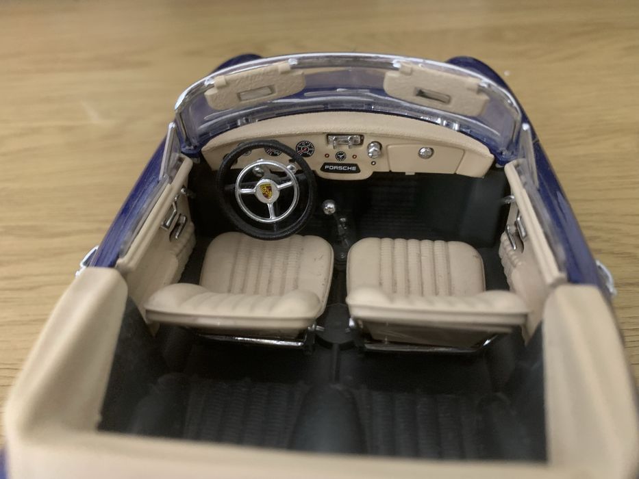 Model Bburago Porsche 356 cabrio 1:18 stan idealny