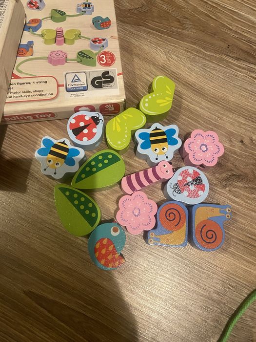 Zabawka nawlekanka drewniana