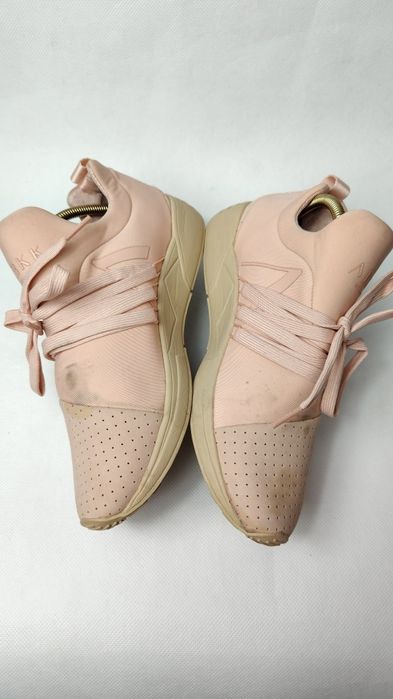 Buty sportowe do biegania damski Arkk Copenhagen rozmia 37 wkładka 23