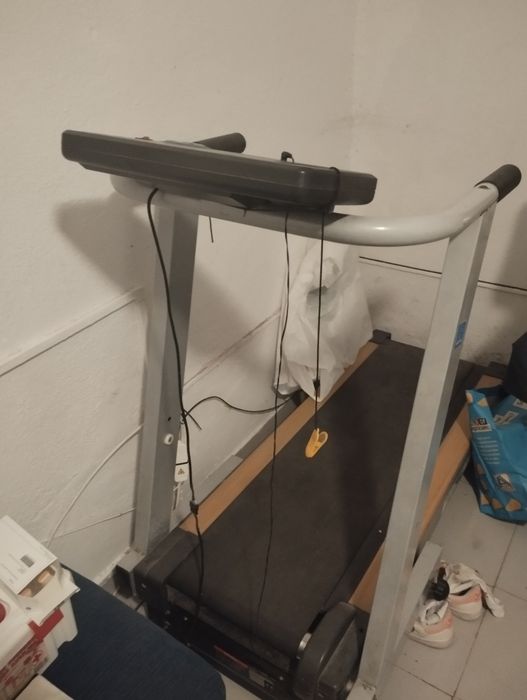 Vendo passadeira eléctrica mal e usada