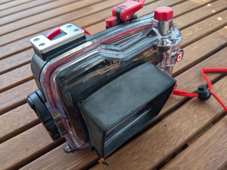 Olympus XZ1 + Olympus PT-050