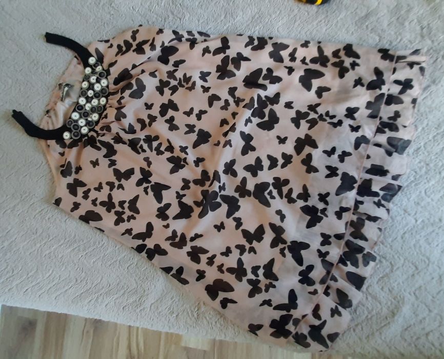 Sukienka na ramiączkach