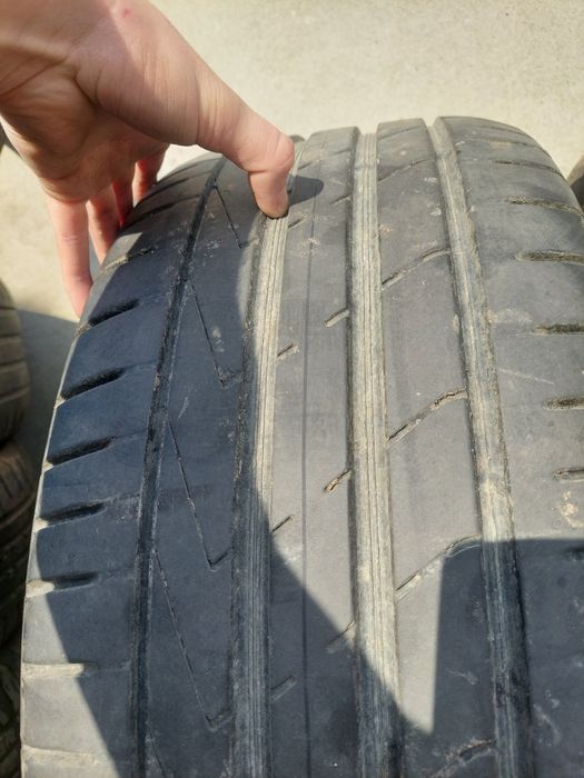 Шини  245/45/R18