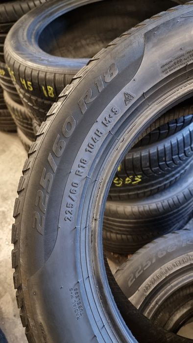 Шини Зимові 225х60хR18 Pirelli Sottozero3  2 ШТ 4.7 мм протектор