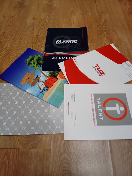 6 sztuk biurowe teczki A4

Zapraszam do tworzenia zestawów 
W razie py