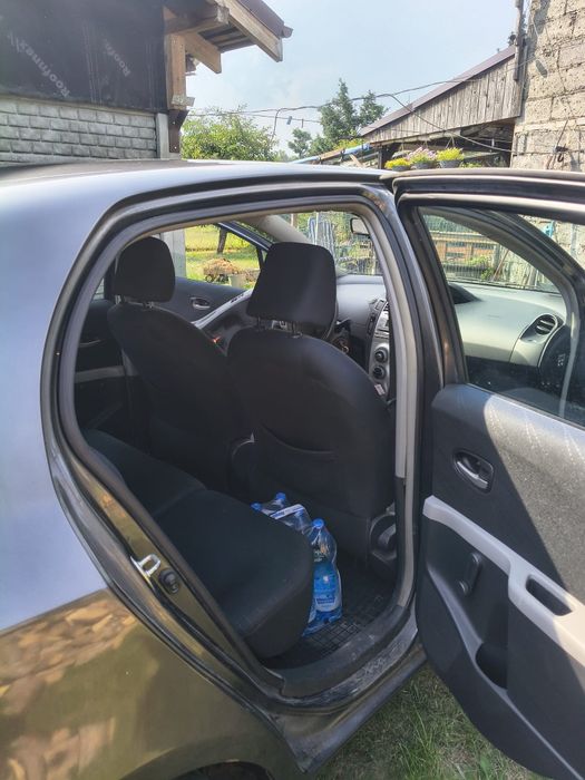Sprzedam samochód toyota yaris