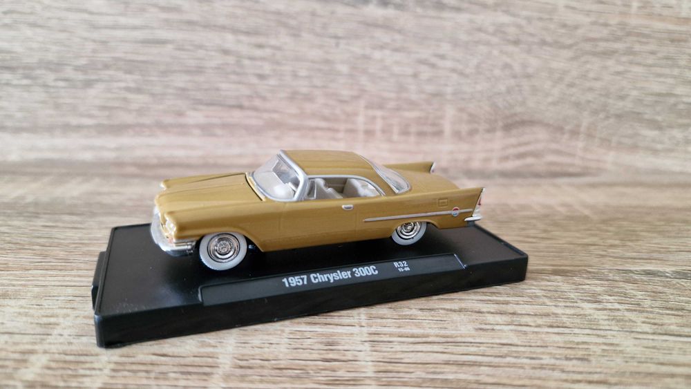 Chrysler 300C «1957« 1:64
