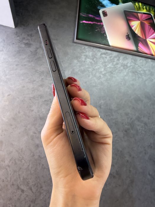 Б/у IPHONE 15 128 Black Neverlock Костюшка,5 igrand