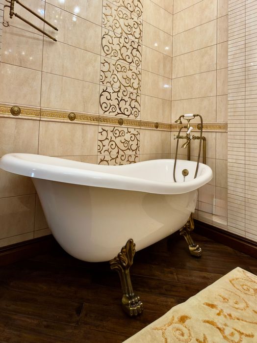Продаж квартири. Розкіш на Дніпрі: Riviera Riverside 118м² Ексклюзивний ремонт, італійські меблі, тиха секція. Дніпровський район. Без %!