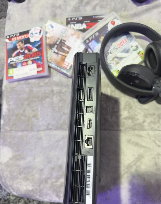 Ps3 Super Slim 500GB + Fones PS + Jogos
