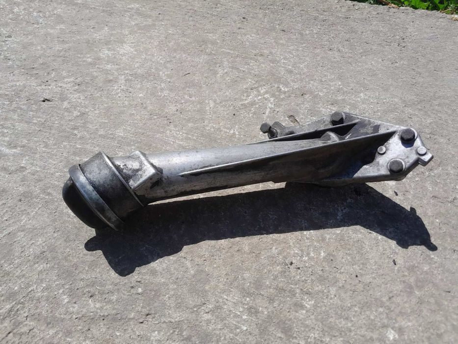Горловина заливная масла Mercedes OM 601, 602 2.3, 2.9 6010180101