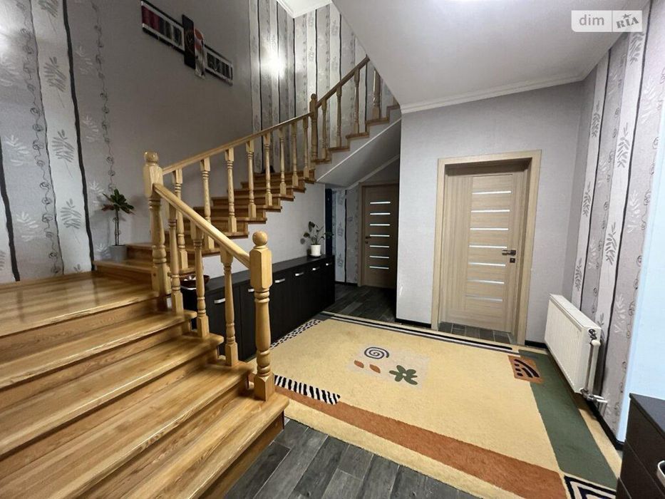 Продаж дуплекса в передмісті Ужгорода