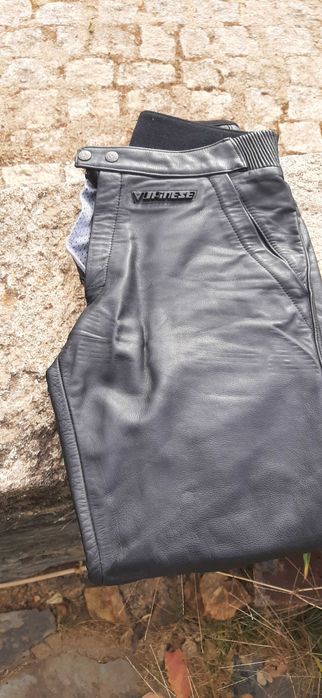 Calças Dainese em couro como novas  nunca usadas