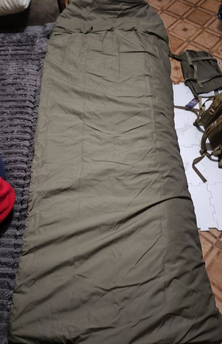 Зимовий спальний мішок