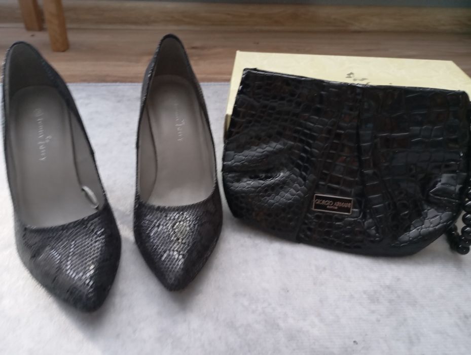 Szpilki damskie r. 38 i kopertówka Giorgio Armani