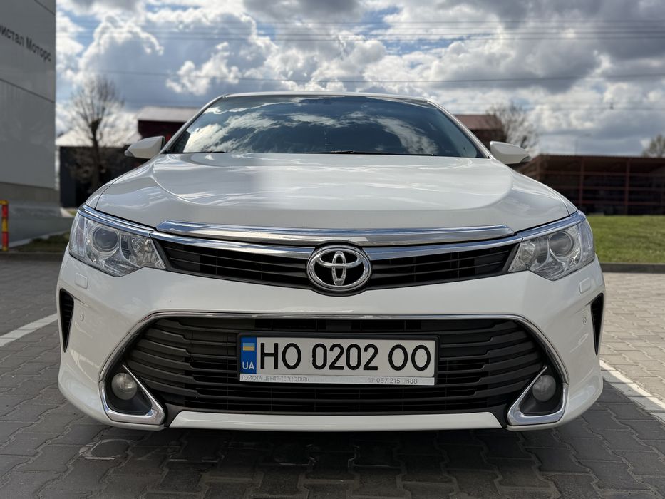 Toyota camry 55 2015