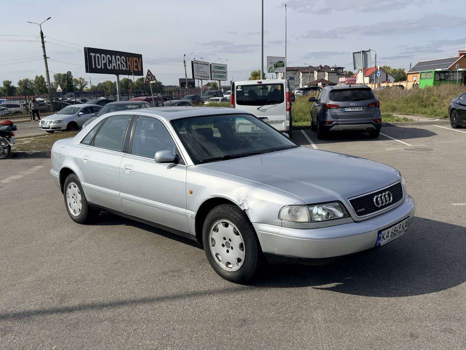 Audi A 8 quattro