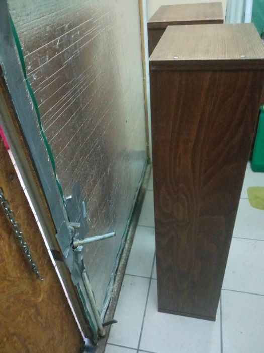 Продам полки для книг в идеальном состоянии