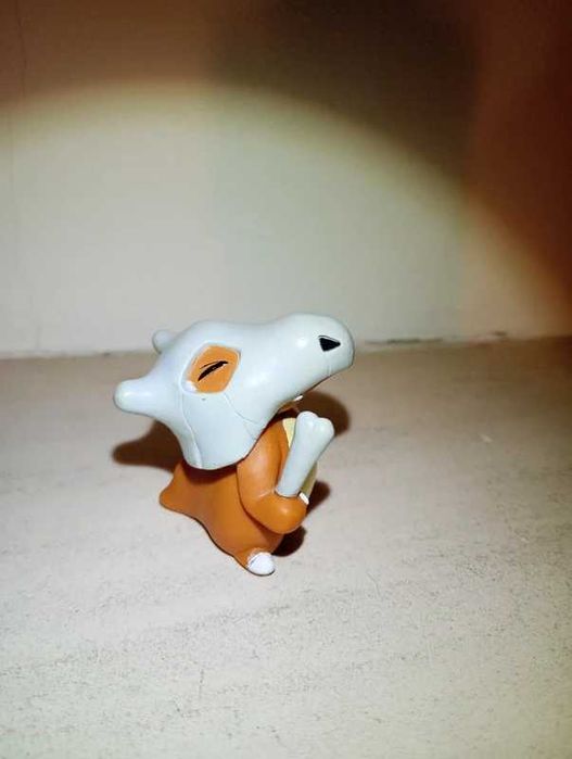 Pokémon finger puppet / brinquedo / figura pokémon Cubone da bandai