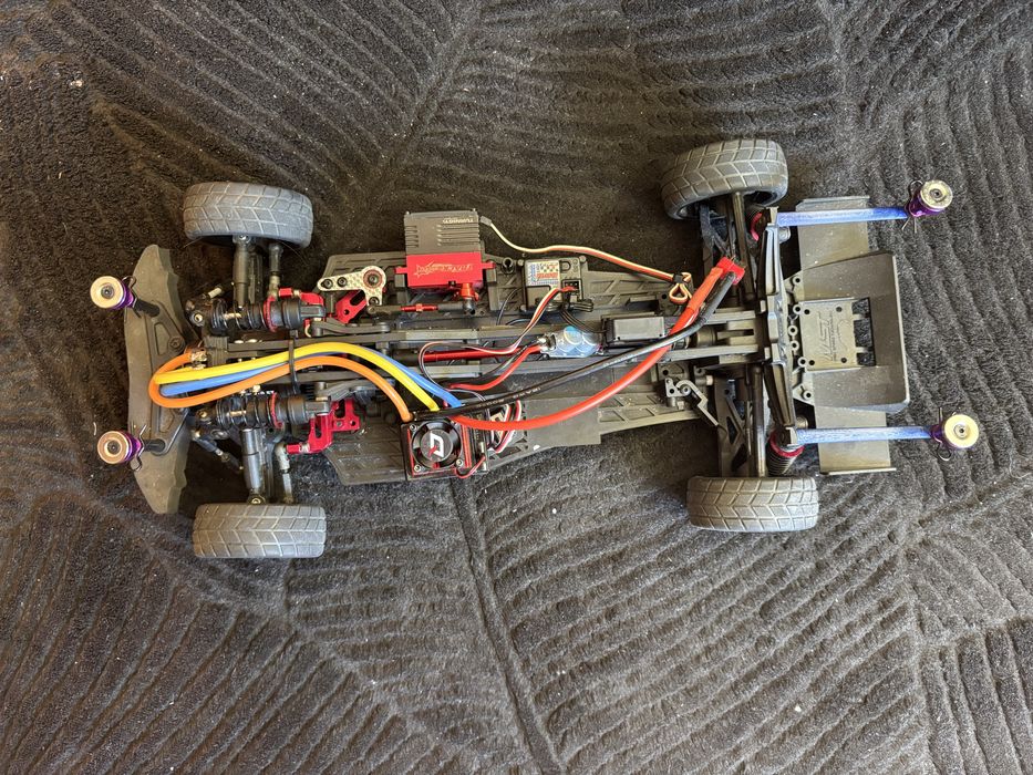 Auto zdalnie sterowane MST FXX-d RC 1:10 drift BMW E30