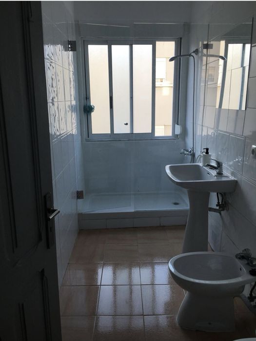 Arrendo quarto para 1 de setembro