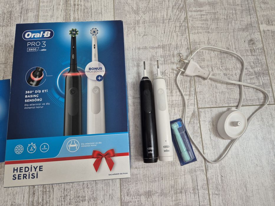 Oral B Pro biała i czarna 3900 N dwupak