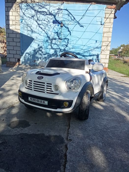 Продам дитячий автомобіль