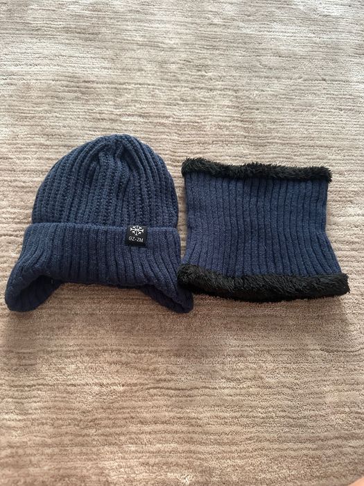 Тепла хутряна шапка з хомутом