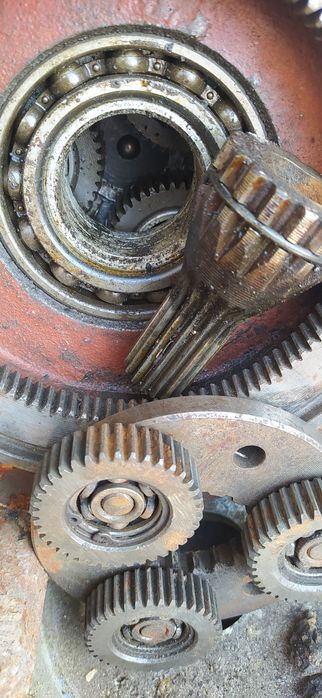 Редуктор з електродвигуном