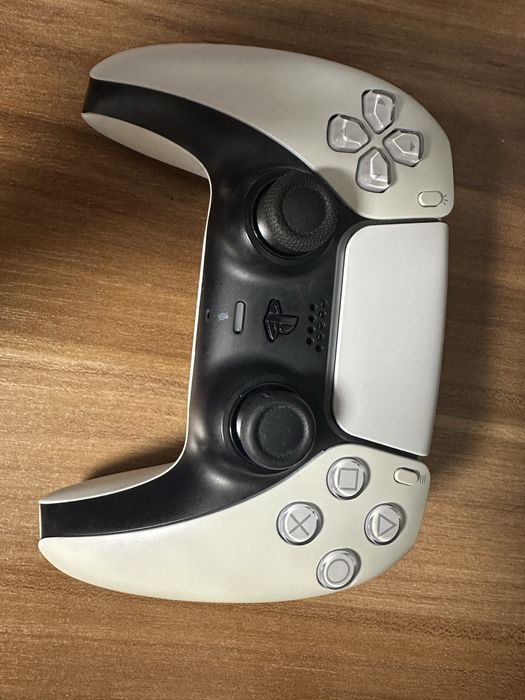 Продаю оригинальный джойстик Sony DualSense для PS5