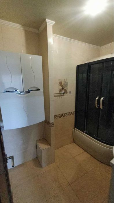 Продаж 3 кімнатної квартири КАРАЧУНИ