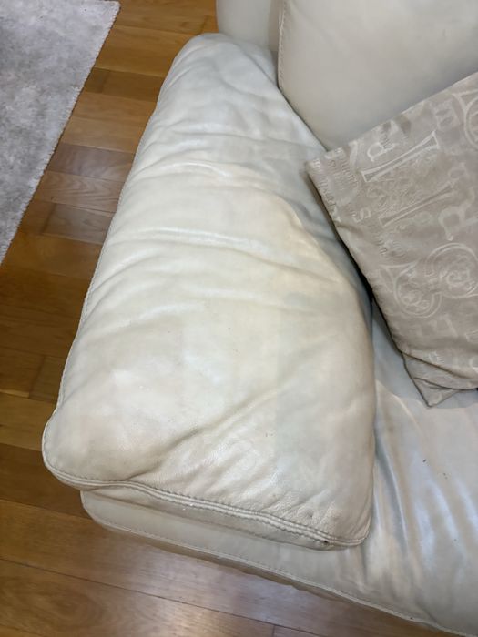 Sofá Chateau d’Ax 3 lugares em pele