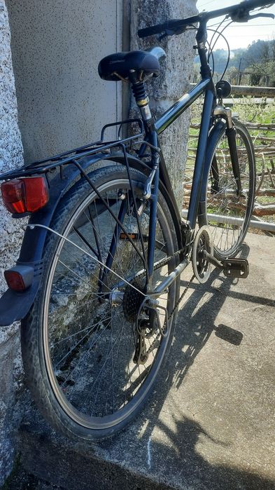 Bicicletas de montanha em muito bom estado.