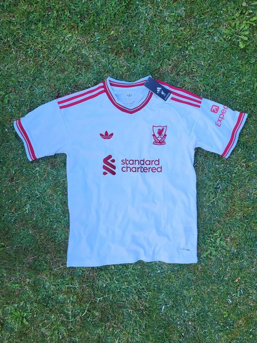 Wyjazdowa koszulka Liverpoolu, bez nazwiska - Sezon 2026/2027