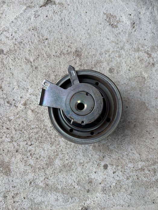 Ремінь грм, ролик та помпа Skoda Octavia tour 1,6 бензин