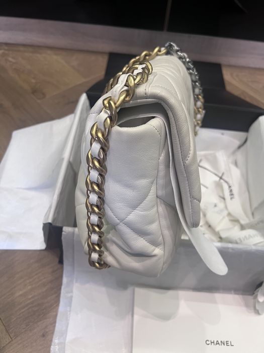 Chanel 19 оригинал