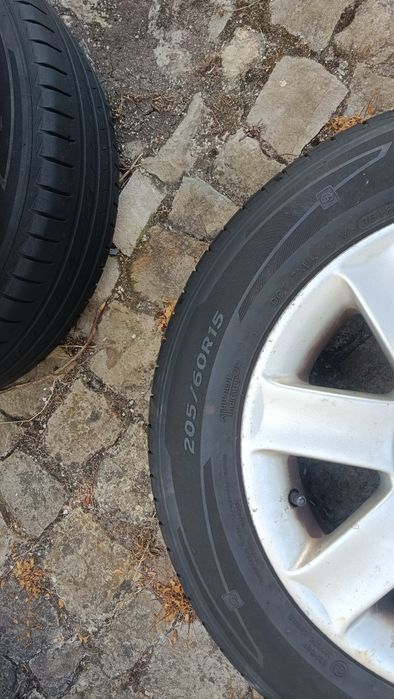 4 pneus+ jantes 205/60 r15