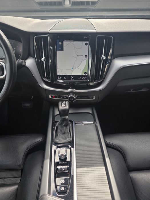 Volvo XC60 D4 AWD Geartronic Moment