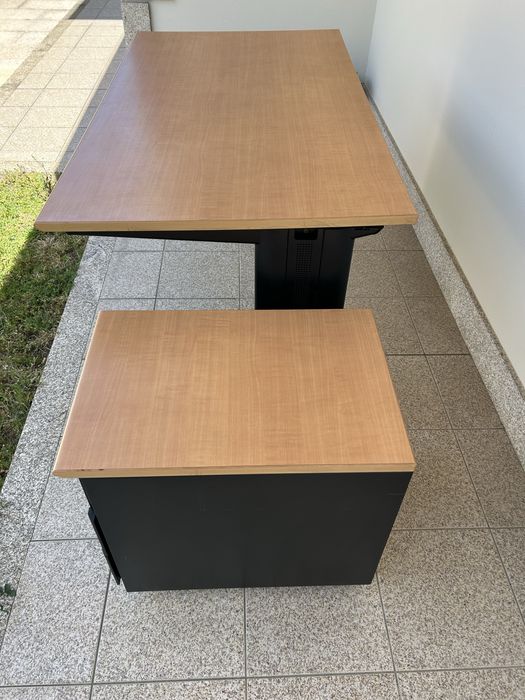 Secretária com gavetas 160x60