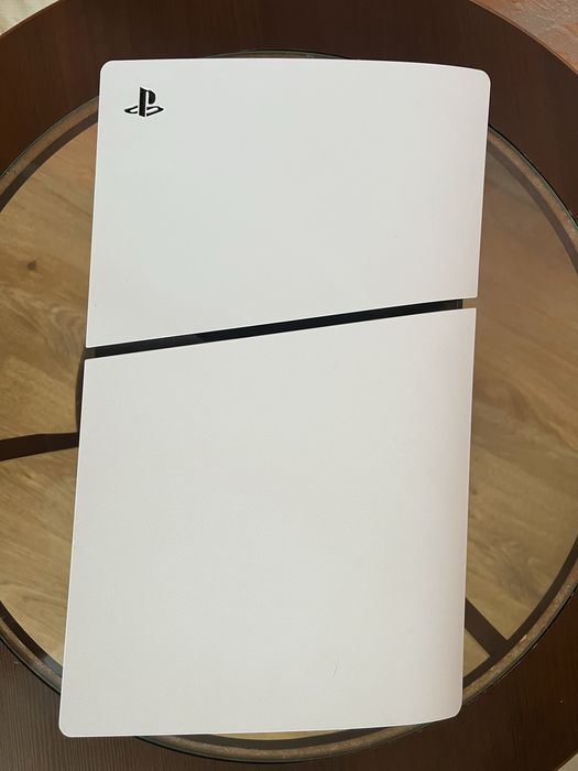 Продам PlayStation 5 slim Digital Edition 1 TB