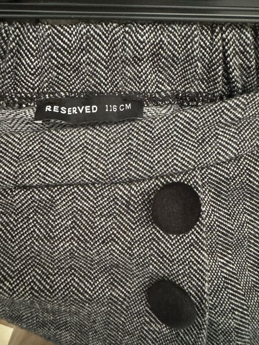 Reserved Spódniczka dziewczęca r. 116 czarna biała popiel
